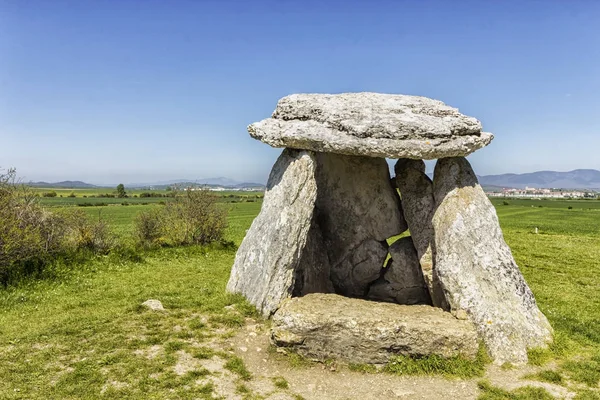 Bask Ülkesi içinde antik dolmen
