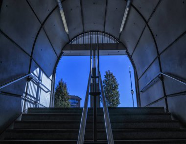 bilbao metro istasyonunda