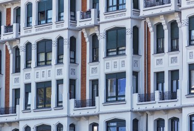 bilbao de eski binanın cephe