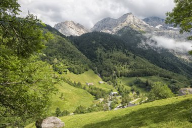 pyrenees dağlarda manzara