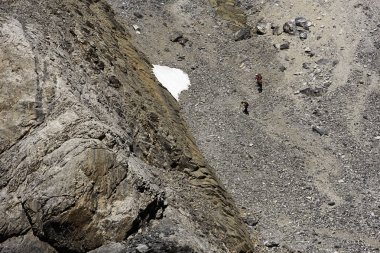 Dağlardaki kayalar