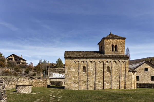 Antigua Iglesia Una Pequeña Ciudad Española — Foto de Stock