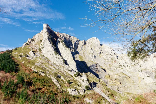 Hegyek Csúcs Baszk Országban — Stock Fotó