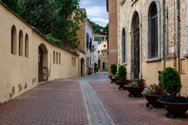 Katalonya kıyısındaki antik bir kasaba