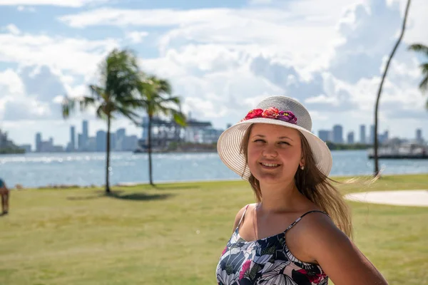 Mujer con sombrero Fotos de stock