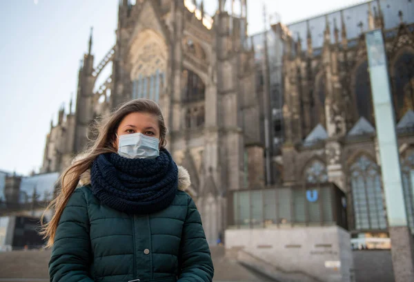 Portrait Young German Woman Front Cologne Cathedral Koelner Dome Germany — Stock Photo, Image