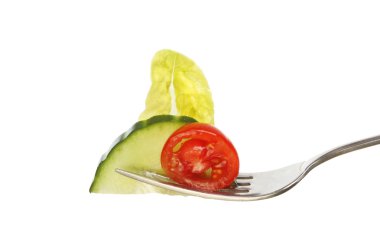 Bir çatal üzerinde sebze salatası