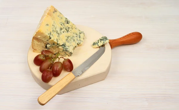 斯蒂尔顿奶酪和葡萄 — 图库照片
