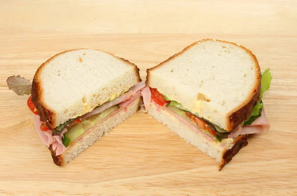 Grote ham salade sandwich — Stockfoto