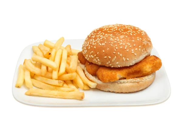 Fisch-Burger und Pommes — Stockfoto