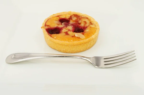 Körsbär och mandel tårta — Stockfoto