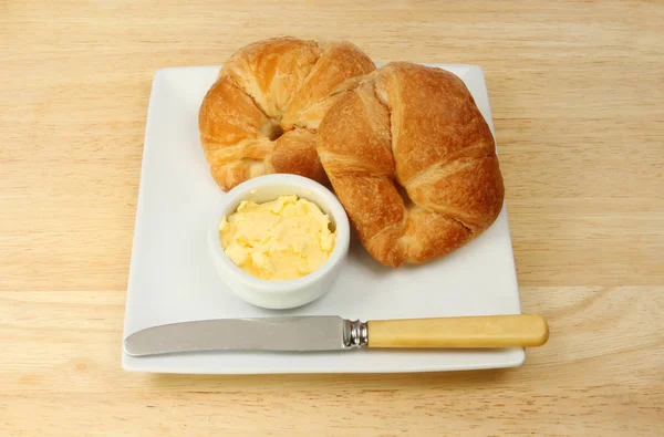 Croissants sur une table — Photo