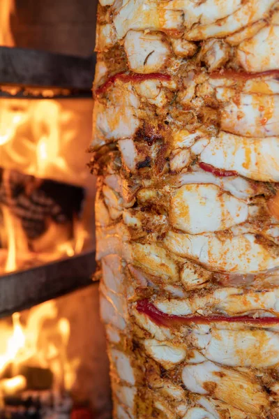 Traditioneel Turks Doner Kebab Vlees Shawarma Gyroscopen Turkse Griekse Midden — Stockfoto