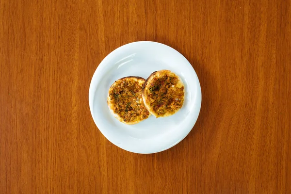 음식인 마쿤을 먹는다 피자로 도알려져 있습니다 — 스톡 사진