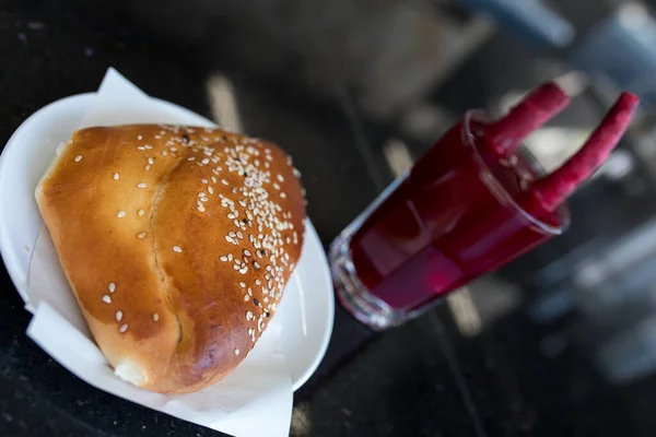 Traditionell Turkisk Dryck Rova Juice Salgam Och Turkiska Bagel Simit — Stockfoto