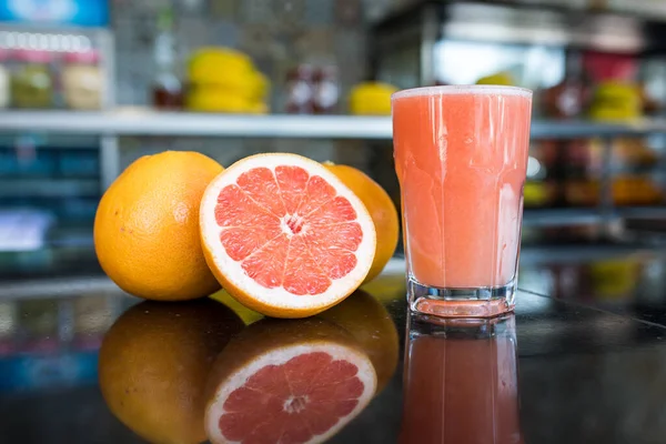 Fresh Grapefruit Juice Grapfruits Black Table — Stock Photo, Image