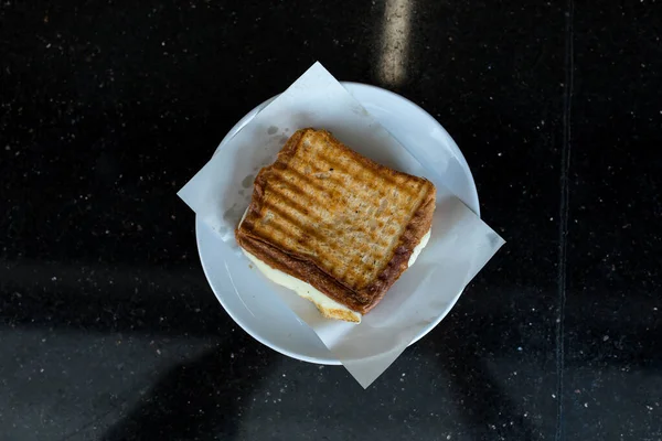 Traditionelle Türkische Frühstücksmahlzeit Essen Toastbrot Sandwich Auch Bekannt Als Tost — Stockfoto
