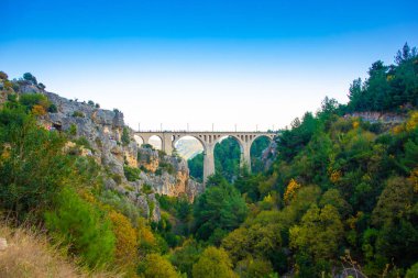 Adana 'da Varda Demiryolu Köprüsü. Tarihi, eski tren yolu Alman köprüsü