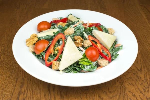 Salad Keju Vegetarian Alami Lezat Yang Segar Piring Atas Meja — Stok Foto