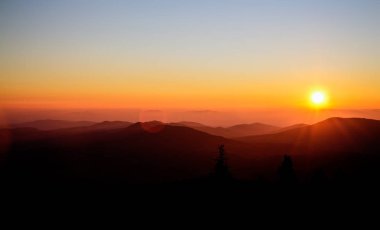 Berskidy Dağları'nda gün doğumu