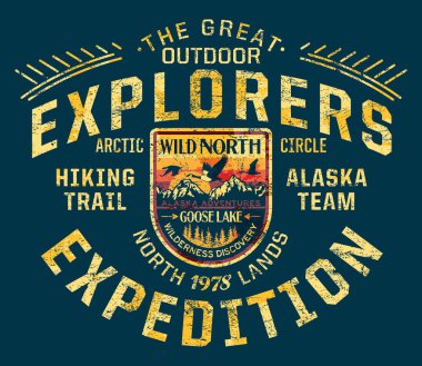 Alaska vahşi kuzey yaban hayatı keşif keşif gezisi erkek tişörtü grunge etkisi için ayrı katmanlarda vintage vektör çizimi