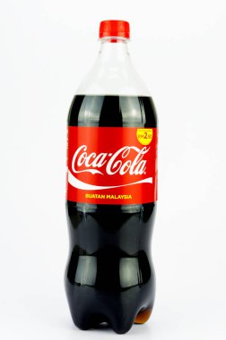 Coca Cola beyaz izole. 