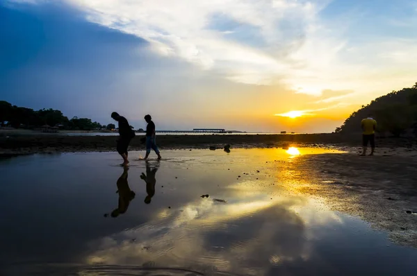 Belo pôr-do-sol dramático — Fotografia de Stock