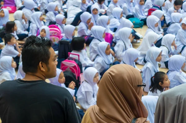 Putrajaya Malaysia Jan 2018 Föräldrar Till Grundskolan Student Grupp Presentera — Stockfoto
