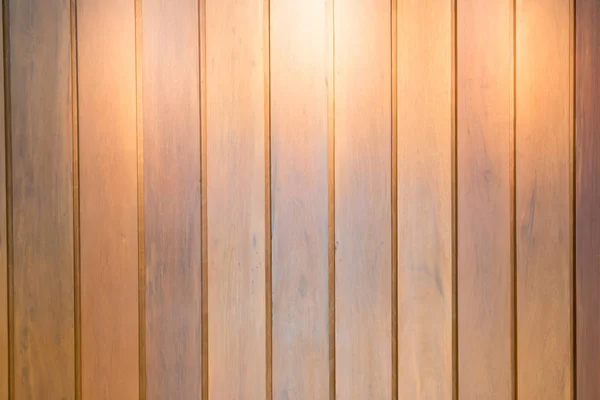 Dřevěné interiérové pozadí se světlem — Stock fotografie