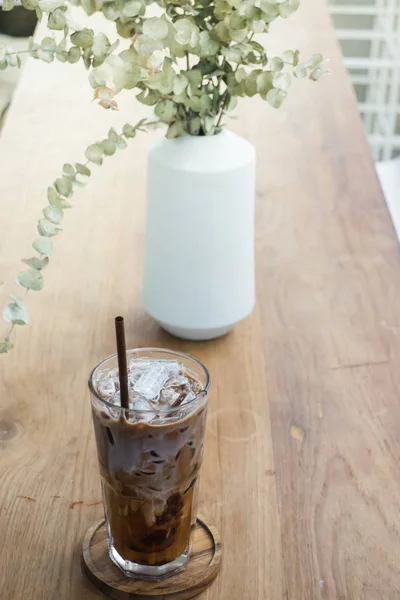 Micha café na mesa de madeira — Fotografia de Stock