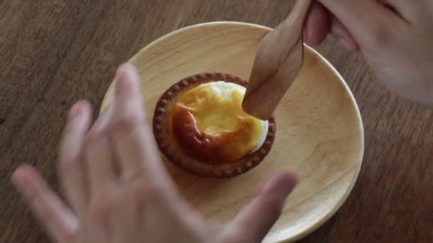 Tempo doce de delicioso queijo Tart — Vídeo de Stock