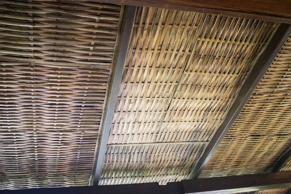 Traditionele architectuur van bamboe dak — Stockfoto