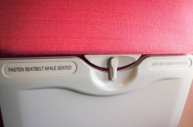 Gizli tablo ile uçak koltuk iç