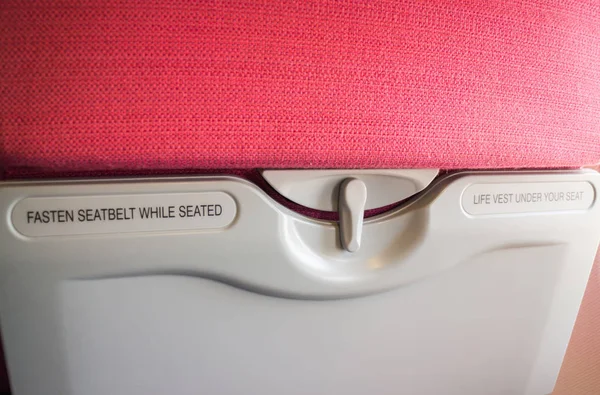 Gizli tablo ile uçak koltuk iç