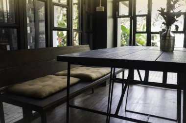 Coffee shop arka plan bulanık