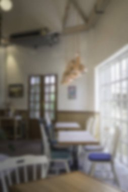 Tablo ve mevsimlik kafe iç