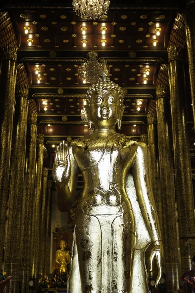 Tajska buddyjska świątynia publiczna w Chiang Mai — Zdjęcie stockowe