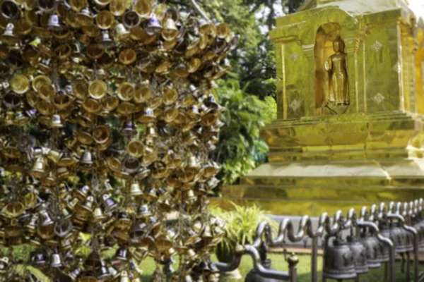 Viele Glocken im öffentlichen Tempel Thailands aufgehängt — Stockfoto