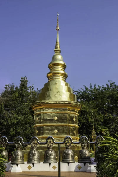 Thai Buddhist public temple with good environment — Stock Photo, Image