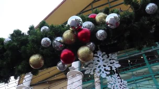 Bolas Decoração Natal Parque Livre Imagens Estoque — Vídeo de Stock