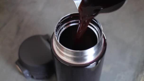 Кава Ручної Роботи Еспресо Екологічно Чистій Багаторазовій Пляшці Стокове Відео — стокове відео