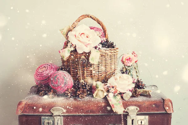 Zabawka bożonarodzeniowe prezenty Boll Rose szyszki — Zdjęcie stockowe