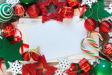 Mektup Noel kırmızı beyaz tatil köknar ağacı oyuncaklar
