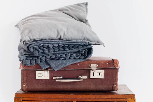 Vintage Ancient Suitcase Pillow Plaid Stack Tower — Stock Photo, Image