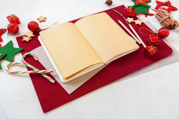 Merry Christmas Card riet van het suikergoed Notebook bericht — Stockfoto