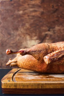 Ördek bütün dilimlenmiş kanat meme ahşap tepsi