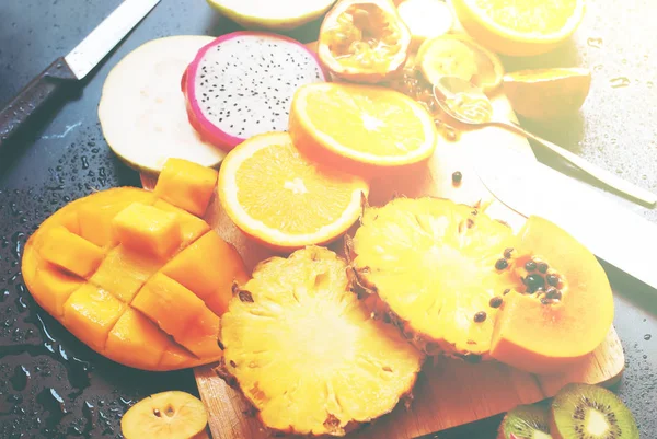 Set tropikal kesilmiş meyve su kavun Papaya çam