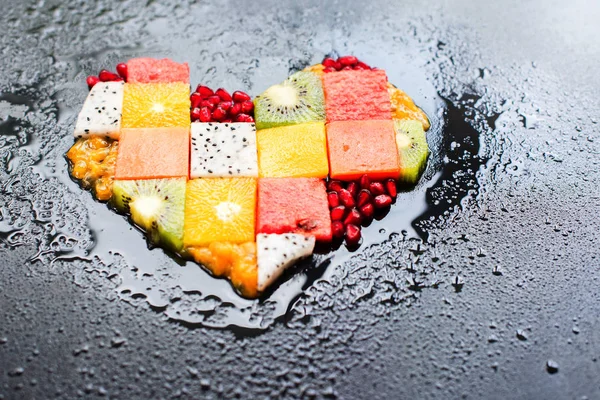 Coração Símbolo Frutas Dieta Conceito Fotografia de alimentos — Fotografia de Stock