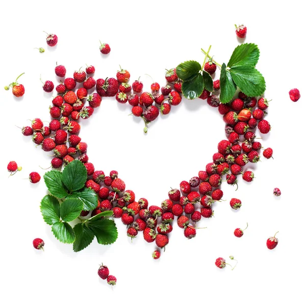 Çerçeve şekli kalp çilek sağlıklı kavramı