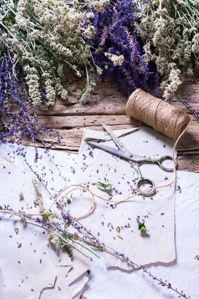 Adaçayı kordon farklı alternatif tıp demet